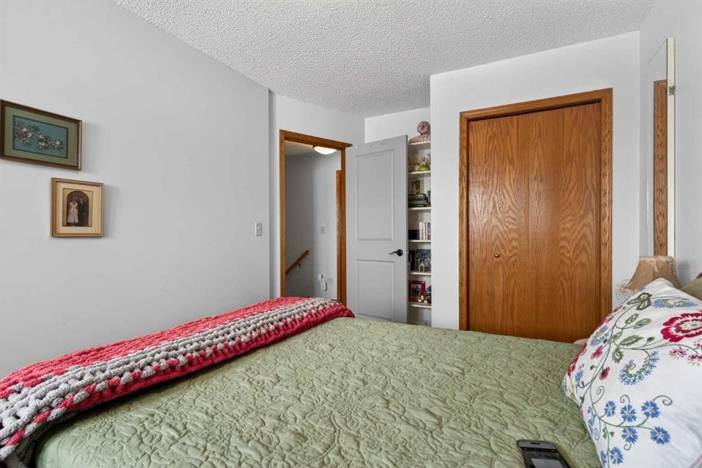 









204


Sunrise

Circle Southeast,
Calgary,




AB
T2X 2Z8

