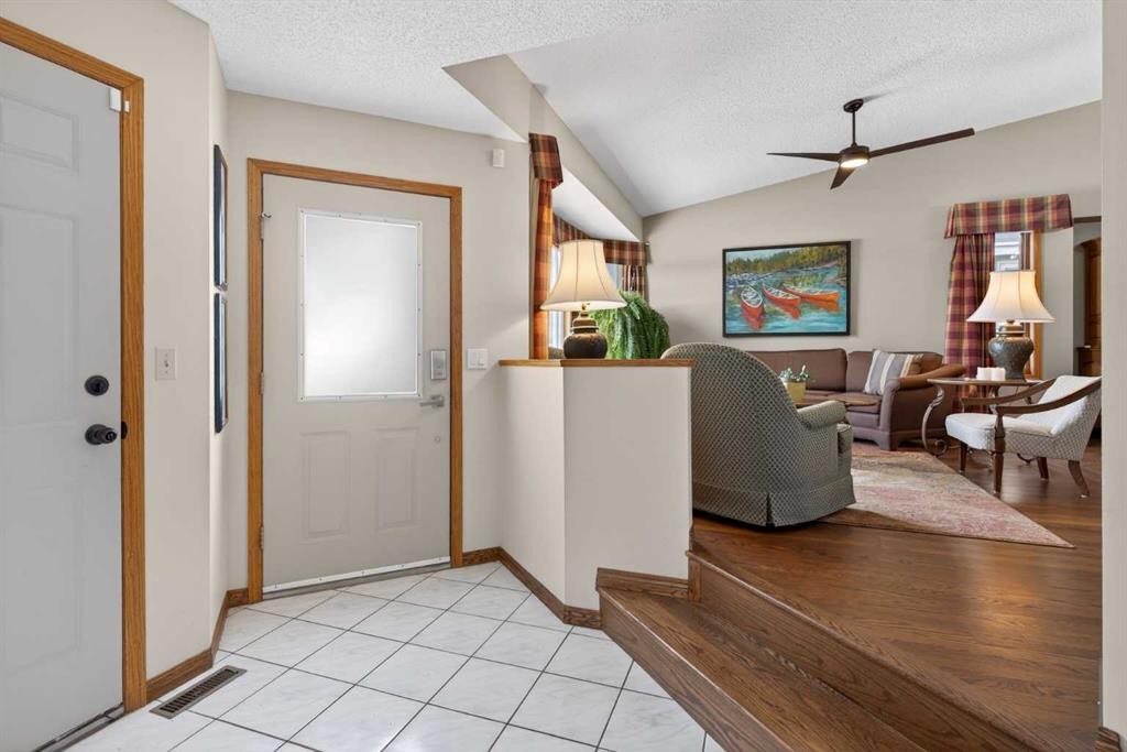 









204


Sunrise

Circle Southeast,
Calgary,




AB
T2X 2Z8

