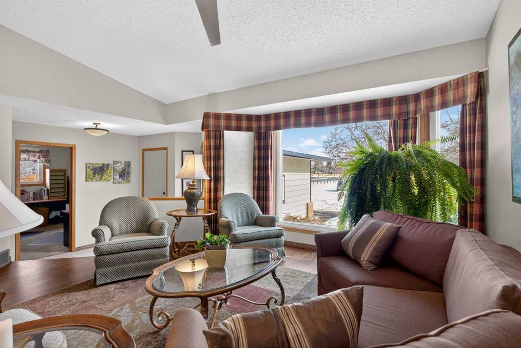 









204


Sunrise

Circle Southeast,
Calgary,




AB
T2X 2Z8

