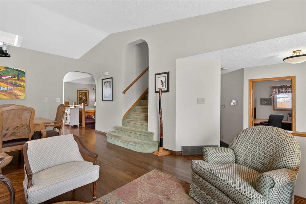 









204


Sunrise

Circle Southeast,
Calgary,




AB
T2X 2Z8

