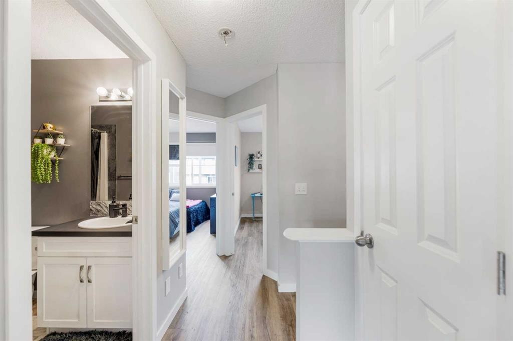 









71


Sunset

Road,
Cochrane,




AB
T4C 0H4

