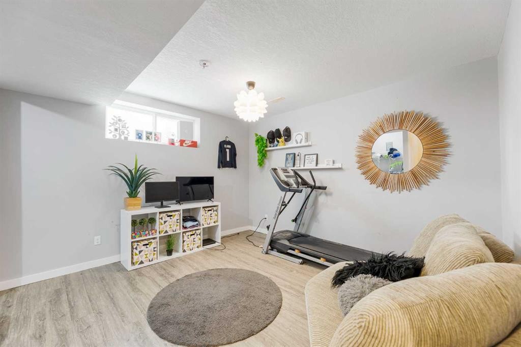 









71


Sunset

Road,
Cochrane,




AB
T4C 0H4

