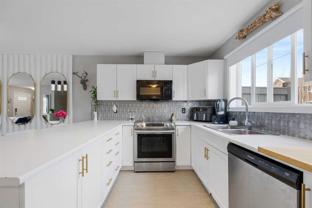 









71


Sunset

Road,
Cochrane,




AB
T4C 0H4

