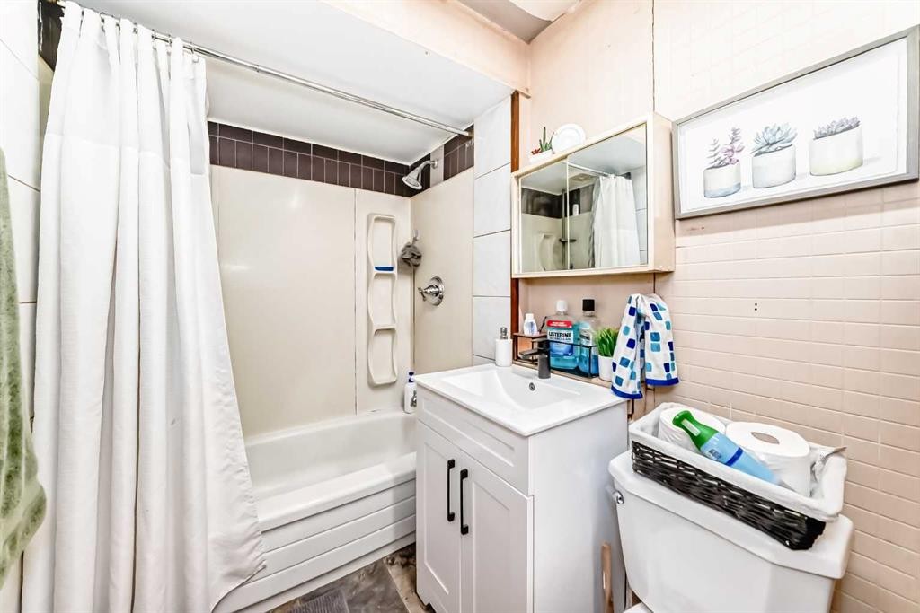 









2517


36

Street Southeast,
Calgary,




AB
T2B 0Y2

