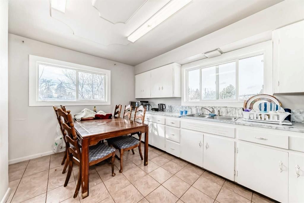 









2517


36

Street Southeast,
Calgary,




AB
T2B 0Y2

