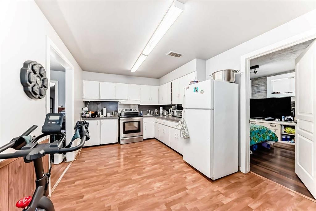 









2517


36

Street Southeast,
Calgary,




AB
T2B 0Y2

