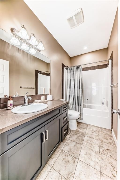 









612


Montgomery

Close Southeast,
High River,




AB
T1V0B7

