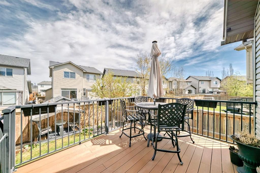 









612


Montgomery

Close Southeast,
High River,




AB
T1V0B7

