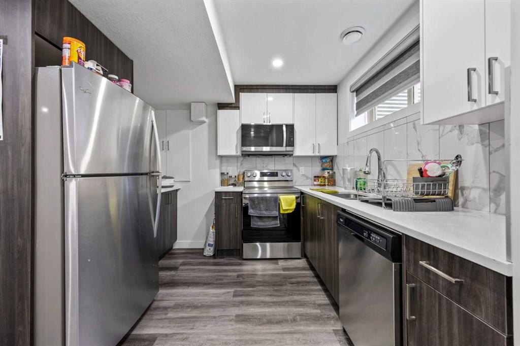 









9121


52

Street Northeast,
Calgary,




AB
T3J 0V5

