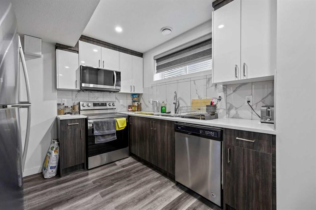 









9121


52

Street Northeast,
Calgary,




AB
T3J 0V5

