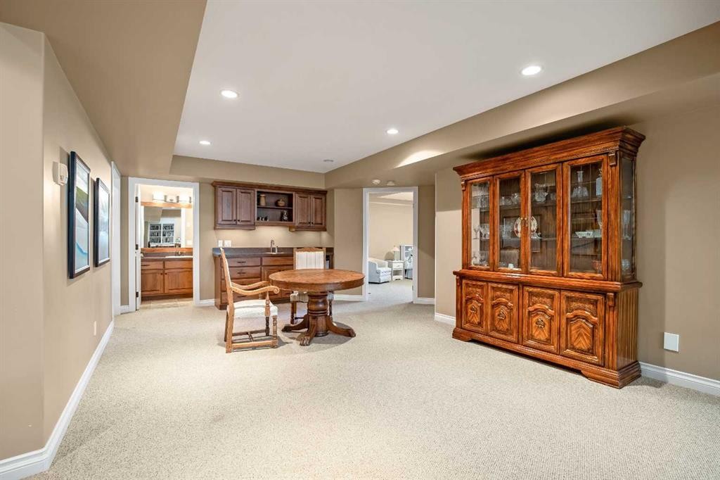 









341


1

Avenue Southeast,
Diamond Valley,




AB
T0L 0H0

