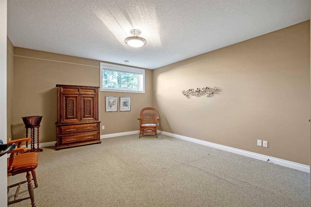 









341


1

Avenue Southeast,
Diamond Valley,




AB
T0L 0H0

