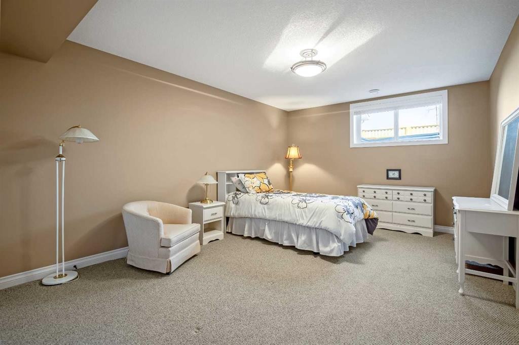 









341


1

Avenue Southeast,
Diamond Valley,




AB
T0L 0H0

