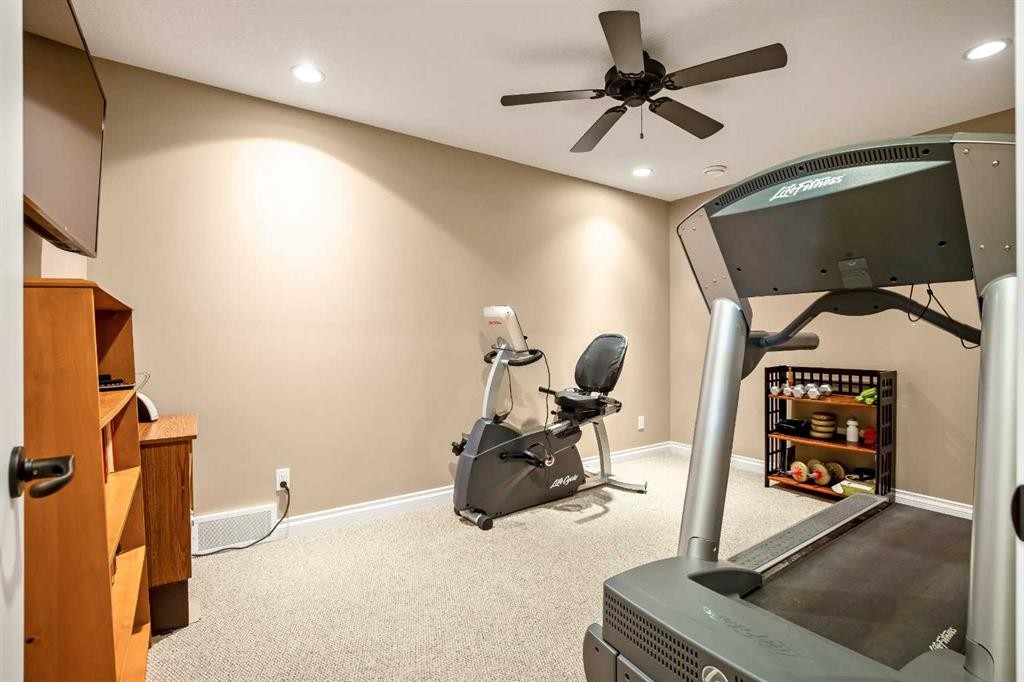 









341


1

Avenue Southeast,
Diamond Valley,




AB
T0L 0H0

