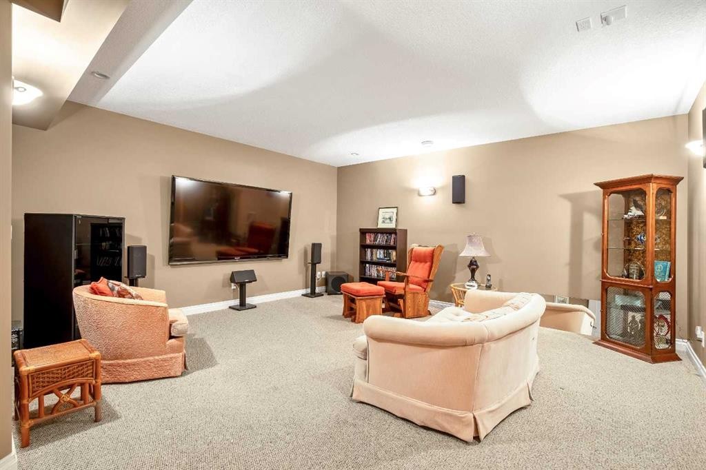 









341


1

Avenue Southeast,
Diamond Valley,




AB
T0L 0H0

