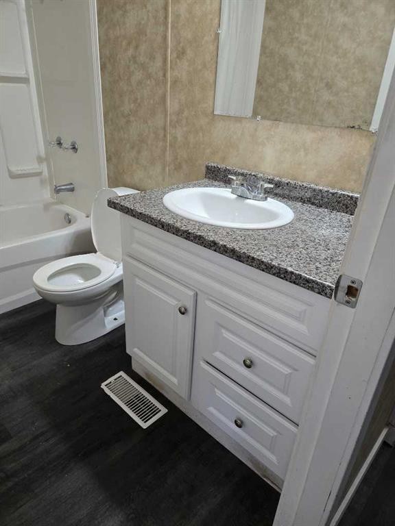 









6220


17

Avenue Southeast, 142,
Calgary,




AB
T2A 0W6

