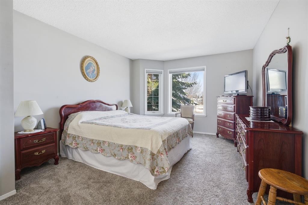 









216


Valley Ridge

Heights Northwest,
Calgary,




AB
T3B 5T3

