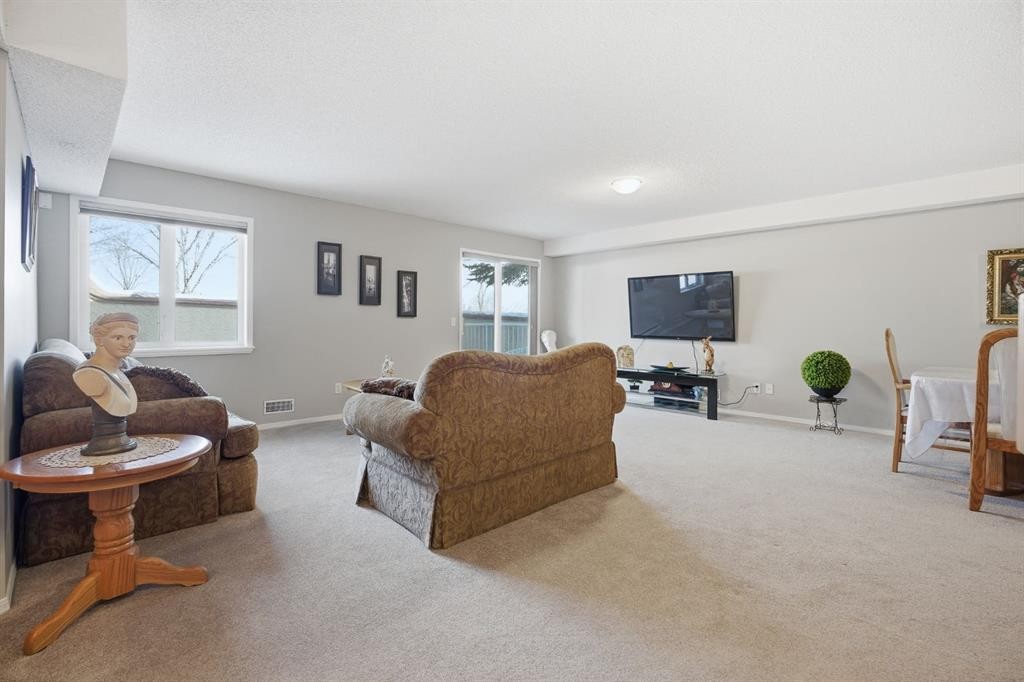 









216


Valley Ridge

Heights Northwest,
Calgary,




AB
T3B 5T3

