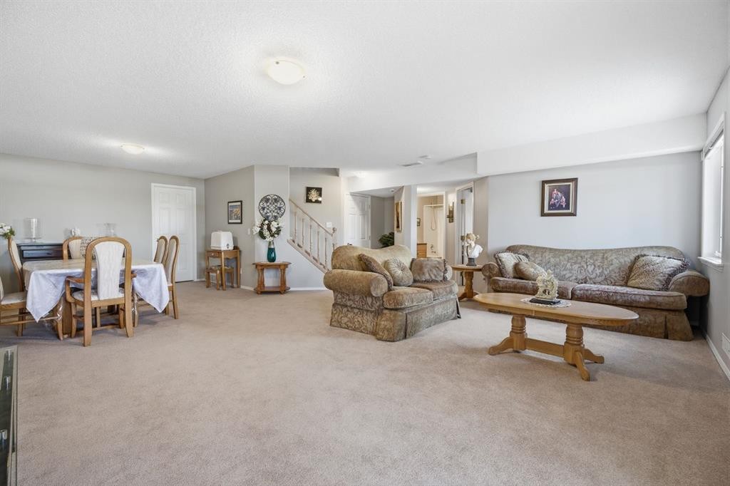 









216


Valley Ridge

Heights Northwest,
Calgary,




AB
T3B 5T3

