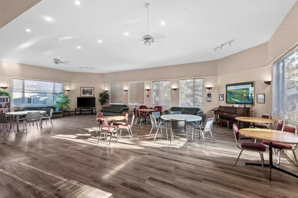 









216


Valley Ridge

Heights Northwest,
Calgary,




AB
T3B 5T3

