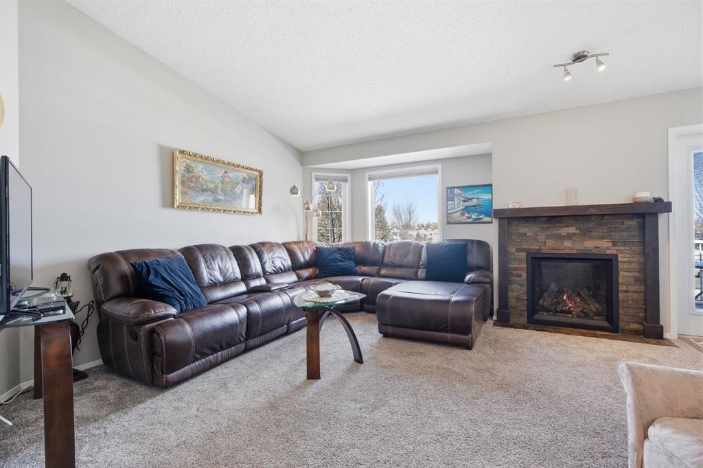 









216


Valley Ridge

Heights Northwest,
Calgary,




AB
T3B 5T3

