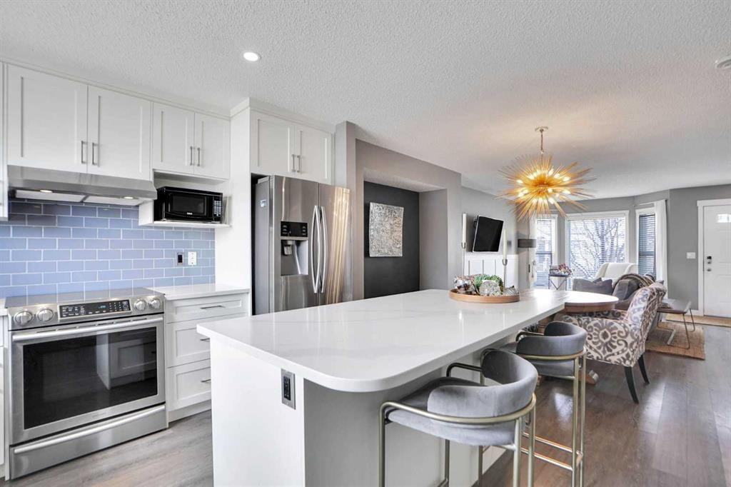 









184


Cramond

Green Southeast,
Calgary,




AB
T3M 1B7

