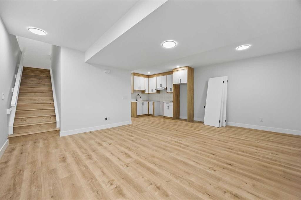 









196


Saddlelake

Manor Northeast,
Calgary,




AB
T3J2L5

