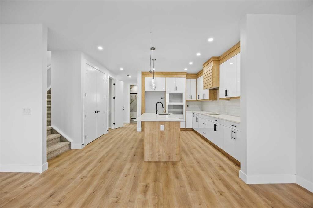 









196


Saddlelake

Manor Northeast,
Calgary,




AB
T3J2L5


