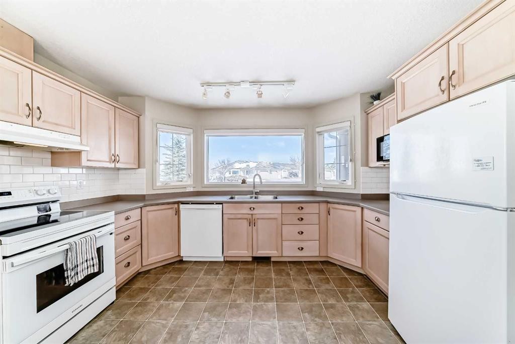 









409


Hope

Bay,
Rural Rocky View County,




AB
T1X1G5

