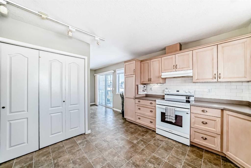 









409


Hope

Bay,
Rural Rocky View County,




AB
T1X1G5

