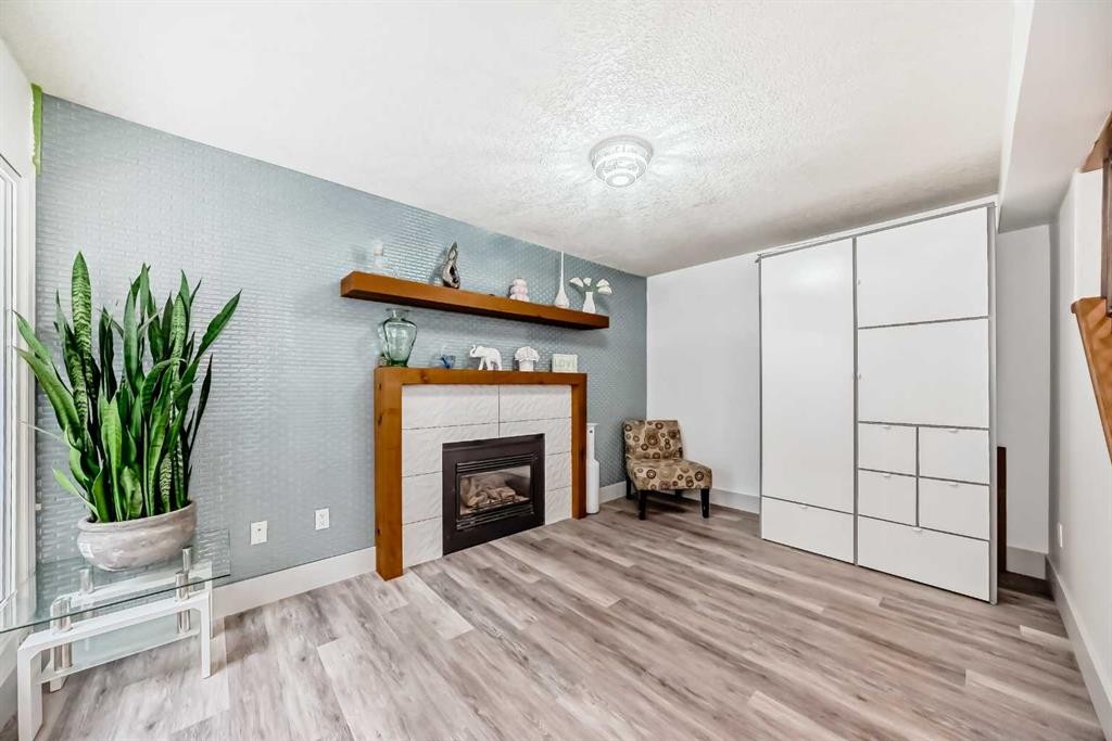 









36


Glamis

Green Southwest, 117,
Calgary,




AB
T3E6V1

