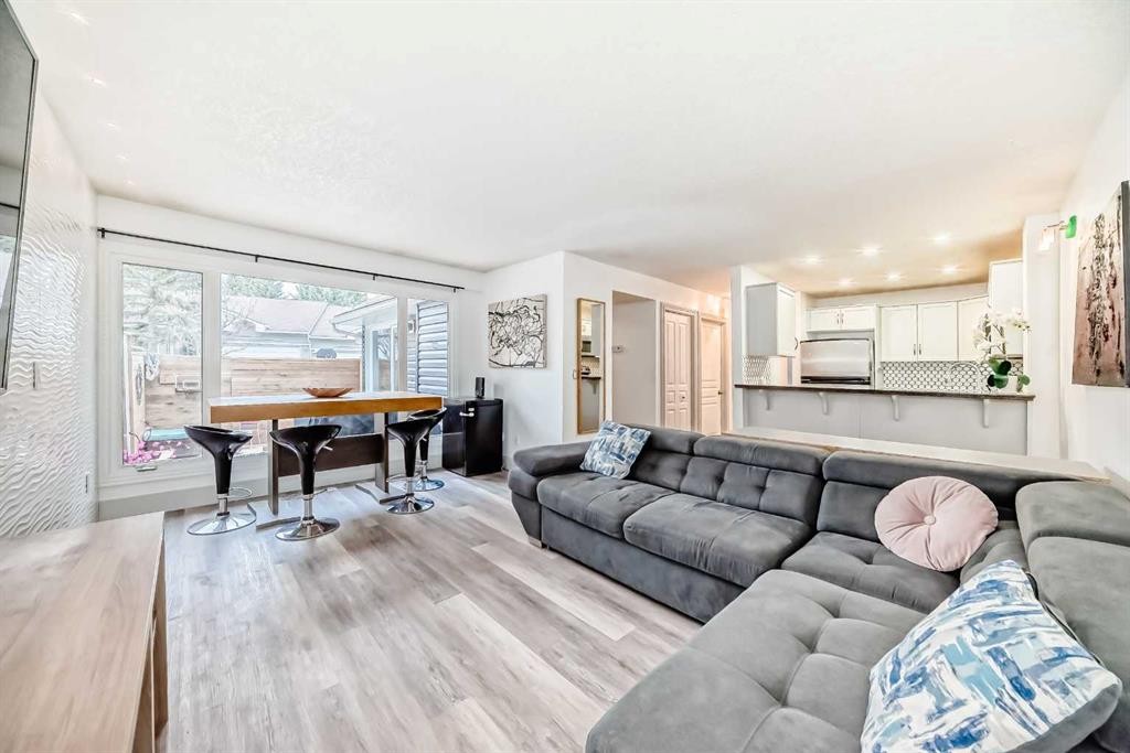 









36


Glamis

Green Southwest, 117,
Calgary,




AB
T3E6V1

