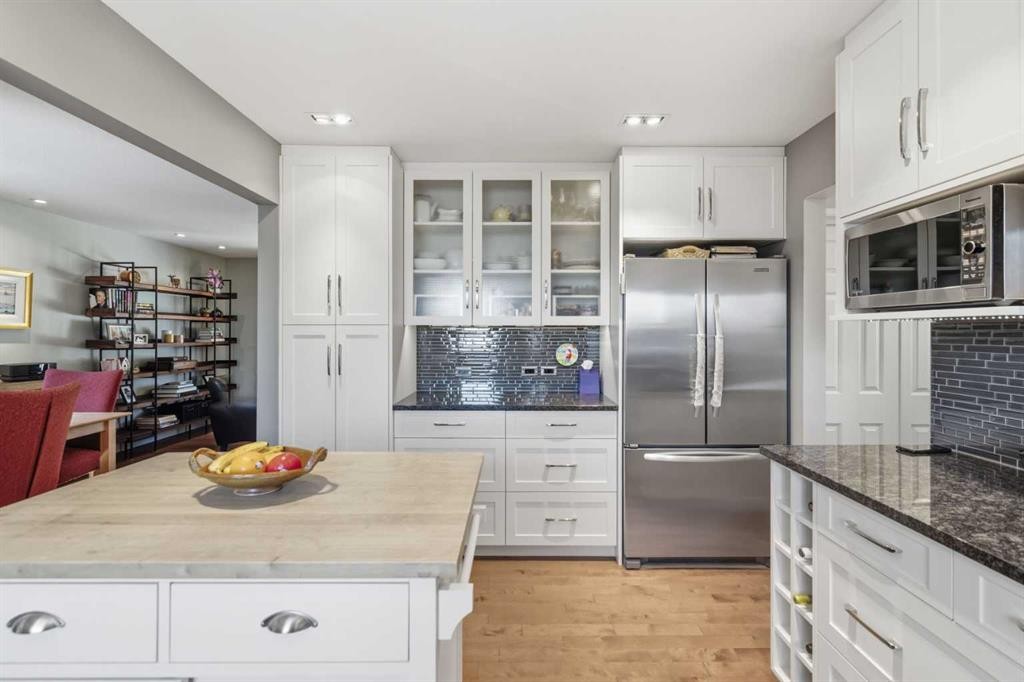 









948


Canaveral

Crescent Southwest,
Calgary,




AB
T2W 1N5

