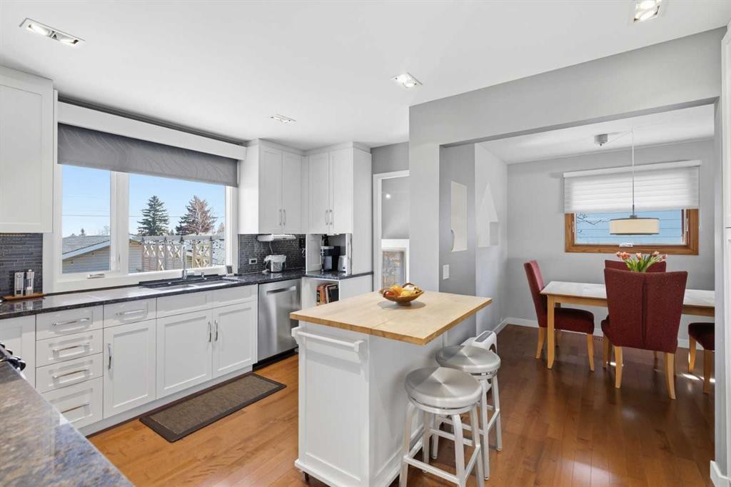 









948


Canaveral

Crescent Southwest,
Calgary,




AB
T2W 1N5

