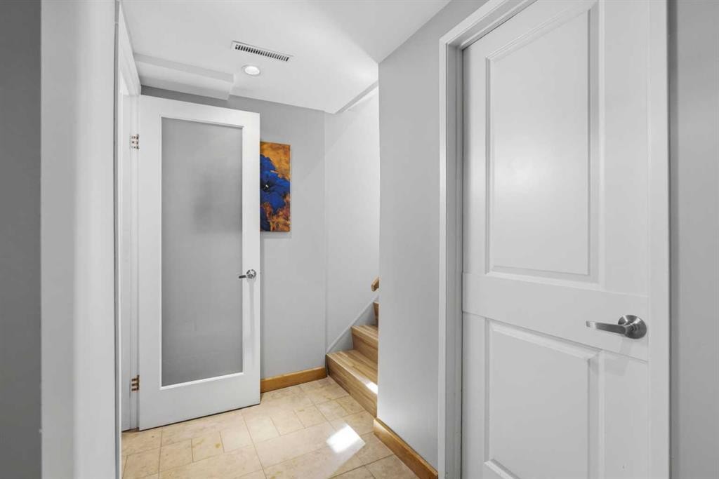 









948


Canaveral

Crescent Southwest,
Calgary,




AB
T2W 1N5


