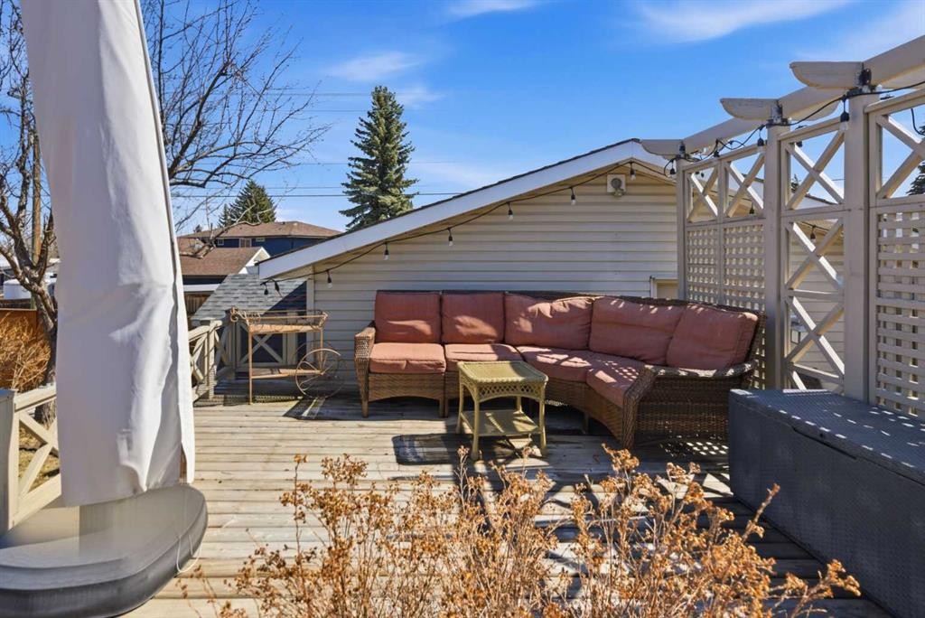 









948


Canaveral

Crescent Southwest,
Calgary,




AB
T2W 1N5

