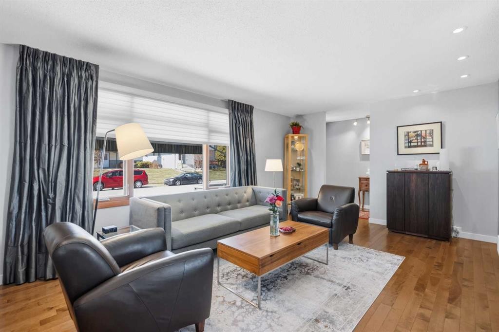 









948


Canaveral

Crescent Southwest,
Calgary,




AB
T2W 1N5

