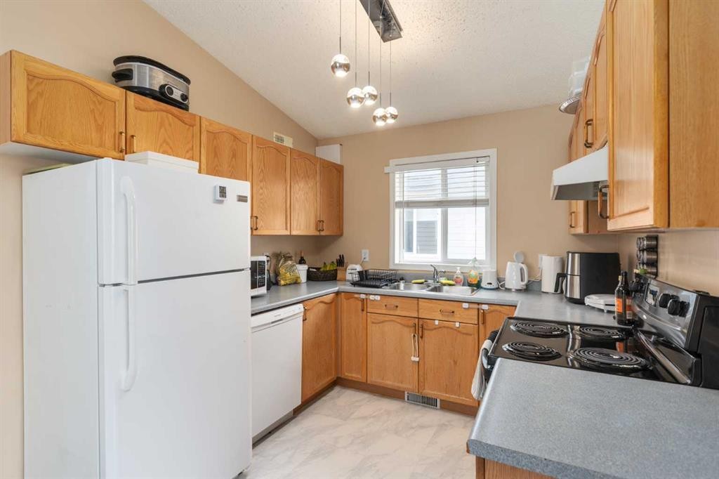 









135


Covewood

Close Northeast,
Calgary,




AB
T3K 4Z8

