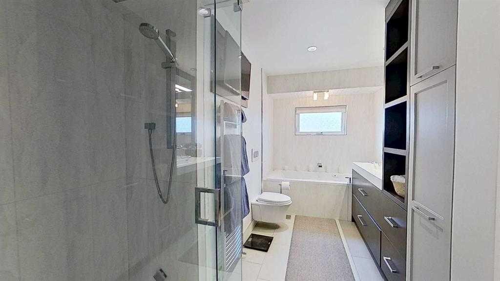 









1423


18

Street Northeast,
Calgary,




AB
T2V 4V8

