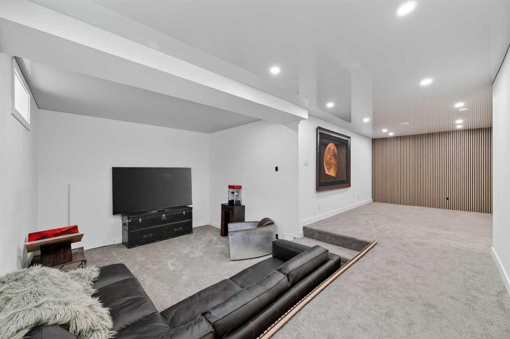 









1423


18

Street Northeast,
Calgary,




AB
T2V 4V8

