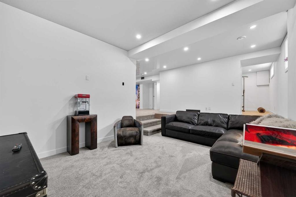 









1423


18

Street Northeast,
Calgary,




AB
T2V 4V8

