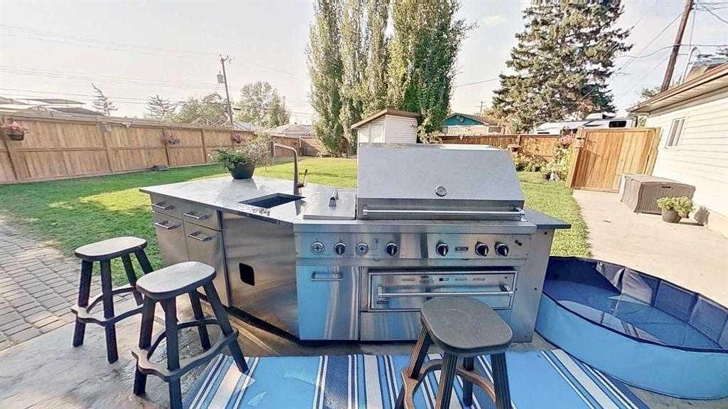 









1423


18

Street Northeast,
Calgary,




AB
T2V 4V8


