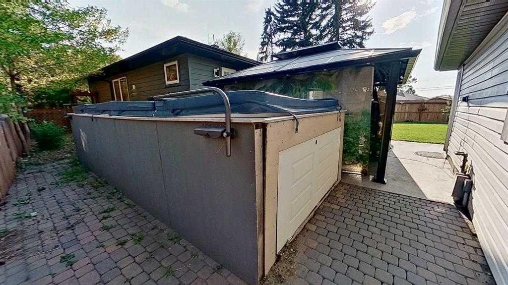 









1423


18

Street Northeast,
Calgary,




AB
T2V 4V8

