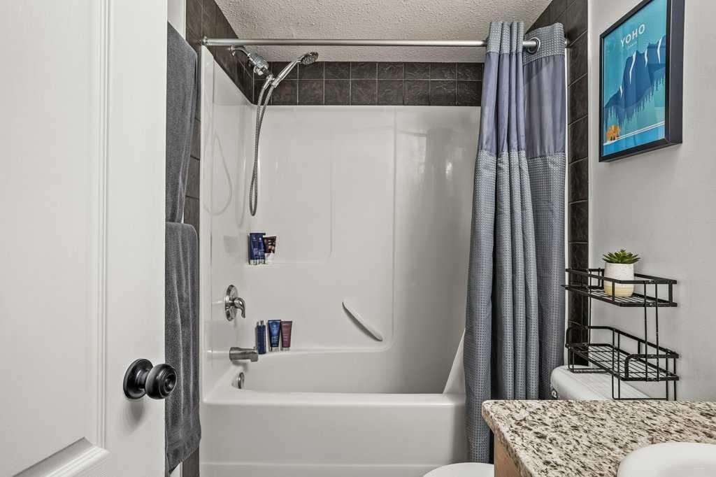 









300


Palliser

Lane, 201,
Canmore,




AB
T1W0H5

