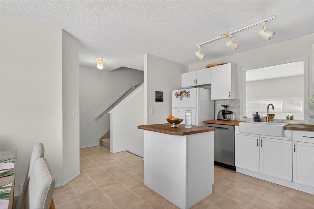 









121


Rocky Ridge

Court Northwest,
Calgary,




AB
T3G4S7

