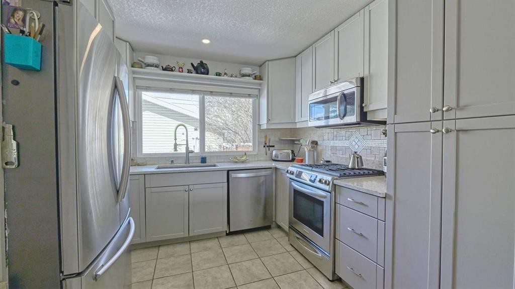









64


Midglen

Drive Southeast,
Calgary,




AB
T2X 1G7

