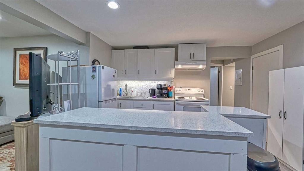 









64


Midglen

Drive Southeast,
Calgary,




AB
T2X 1G7

