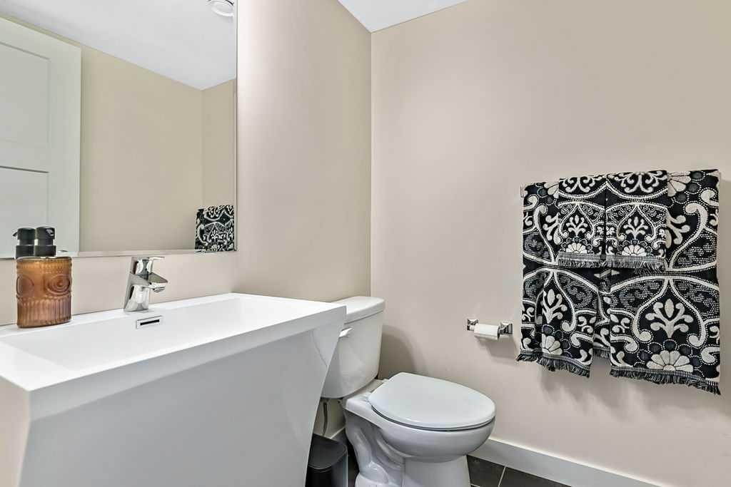









1617


Symons Valley

Parkway Northwest,
Calgary,




AB
T3P 0R9

