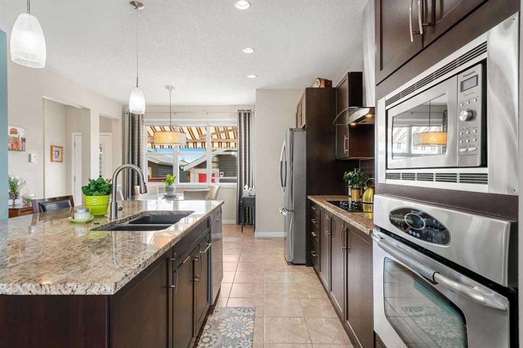 









6


Chaparral Valley

Square Southeast,
Calgary,




AB
T2X 0P7

