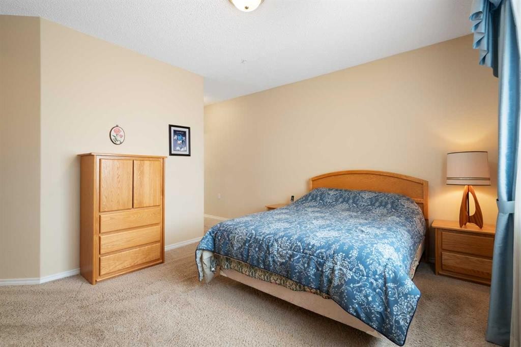 









2107


Patterson

View Southwest, .,
Calgary,




AB
T3H 3J9

